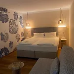 Safranberg & Sauna 호텔 3*