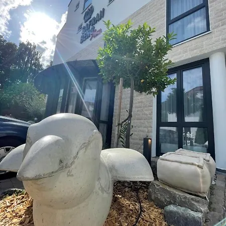 Safranberg & Sauna מלון 3*