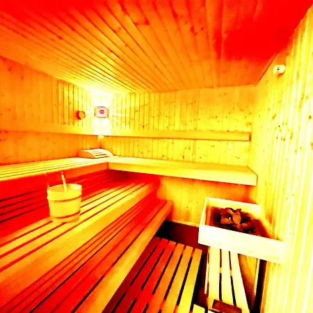 Hotel Safranberg & Sauna 3*