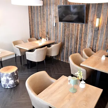 Safranberg & Sauna Hotel 3*