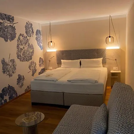 Safranberg & Sauna Hotel 3*