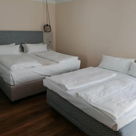 Hotel Safranberg & Sauna 3*